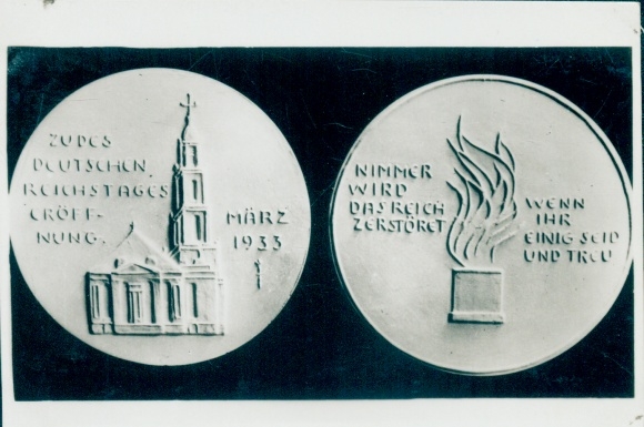Collection of image documents of our time, commemorative plaque, porcelain factory, opening of the Reichstag