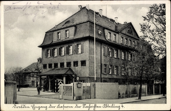 PC Dresden Northwest Übigau, lot at the entrance to the barracks of the news department 4