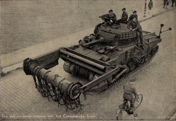 Postcard Canadian Army, Tank