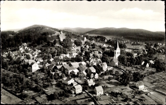 Ak Oerlinghausen in Lippe, Luftaufnahme von  Teutoburger Wald, viele Häuser