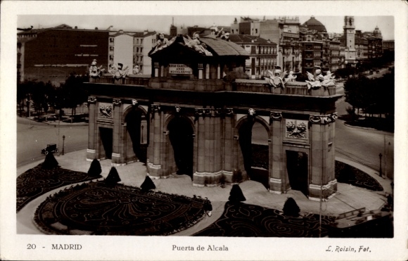 Ak Madrid Spanien, Puerta de Alcala, architektonisches Monument, historische Stätte