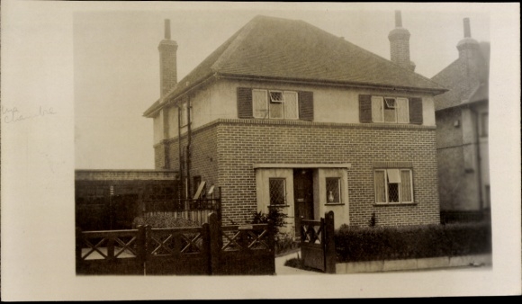 Photo Postcard Great Britain, House