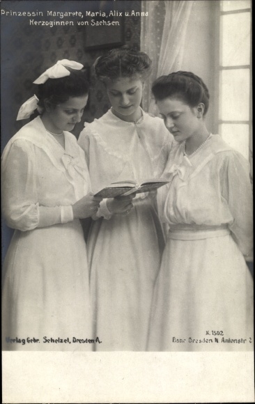 Postcard Princess Margarete, Maria Alix and Anne, Duchesses of Saxony