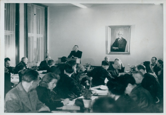 Photo Max Schirner Berlin, GDR Draft constitution of the SED, Wilhelm Pieck, Otto Grotewohl, central building