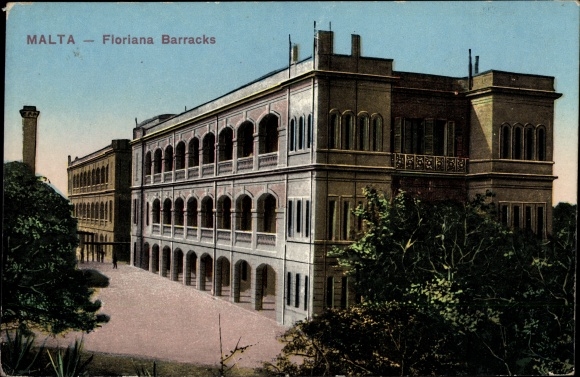 Postcard Malta, Floriana, Barracks