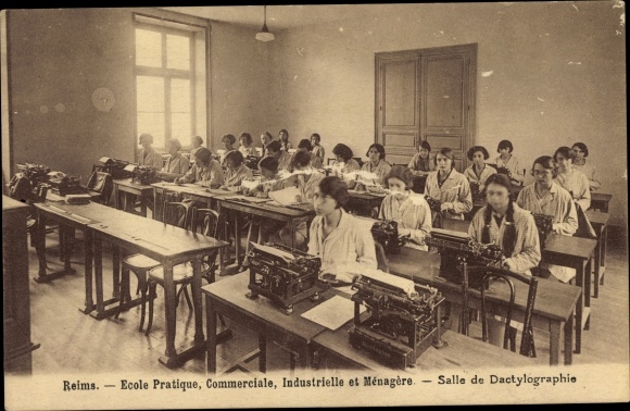 Postcard Reims Marne, Practical, Commercial, Industrial and Household School, Typing Room