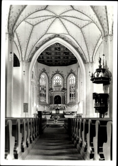 Postcard Dippoldiswalde in the Ore Mountains, church interior, Gothic arch, altar, organ, 15th century.