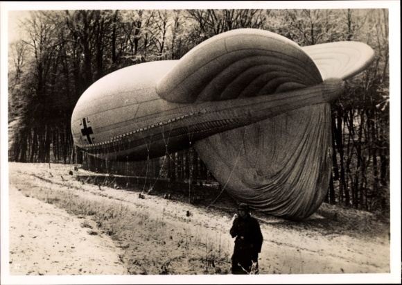 Photo Hoffmann, Heinrich, German captive balloon on the West Wall, Wehrmacht, January 1940
