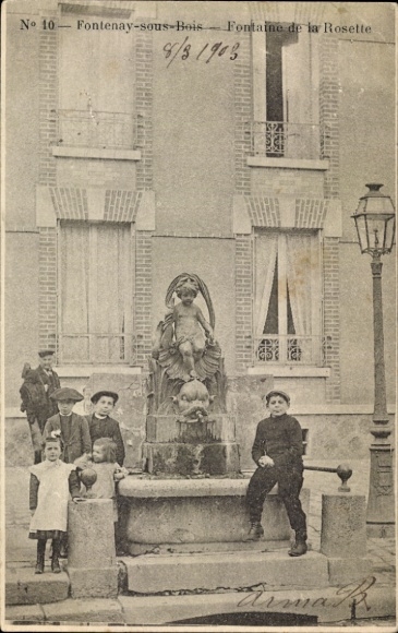 Postcard Fontenay sous Bois Val de Marne, Fontaine de la Rosette, children
