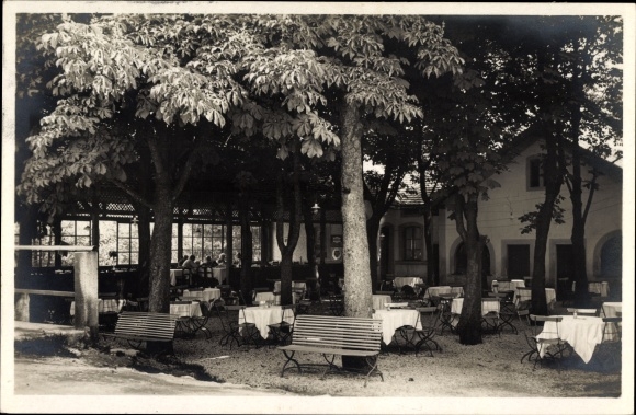 Ak Bayerisch Eisenstein im Kreis Regen Niederbayern, Gasthof Oberst, Sommergarten mit Glasveranda