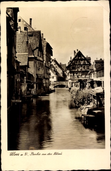 Zdjęcie Ulm nad Dunajem, fotografia czarno-biała, kanał, stare domy, Niemcy
