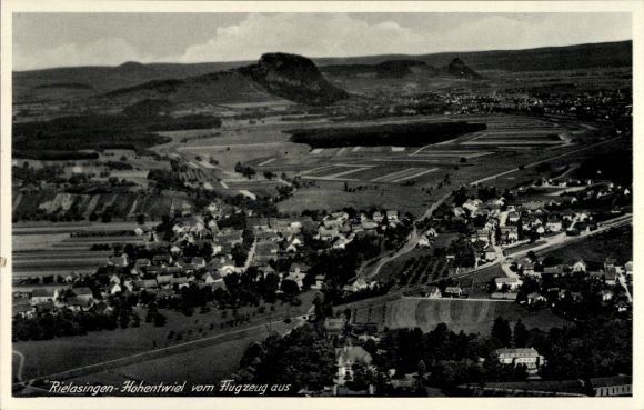 Ak Rielasingen Hohentwiel Baden Württemberg, Fliegeraufnahme