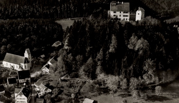Postcard Waldburg in Württemberg, aerial view of castle church, small houses, forest