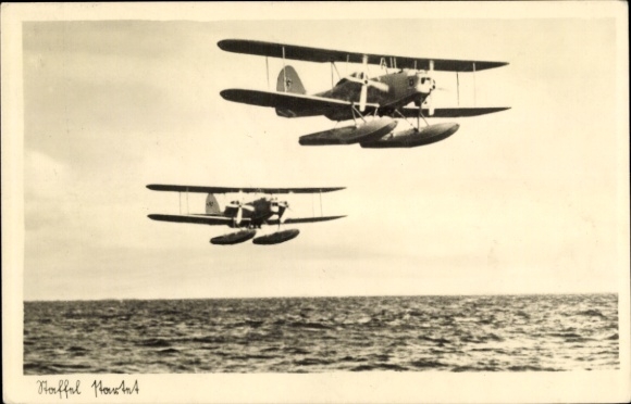 Postcard German Air Force, fighter aircraft Heinkel He 59, seaplane, a squadron takes off