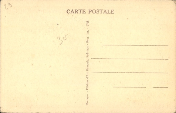 PC Le Folgoët Finistère, women in Breton costume