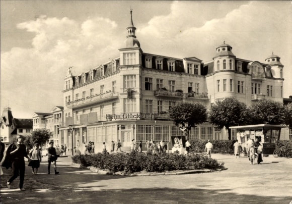 PC Ostseebad Zinnowitz on Usedom, historic building, children, trees, signs "teim Glück a...