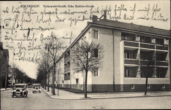 Postcard Berlin Treptow Adlershof, Volkswohl Strasse, corner of Radickestrasse