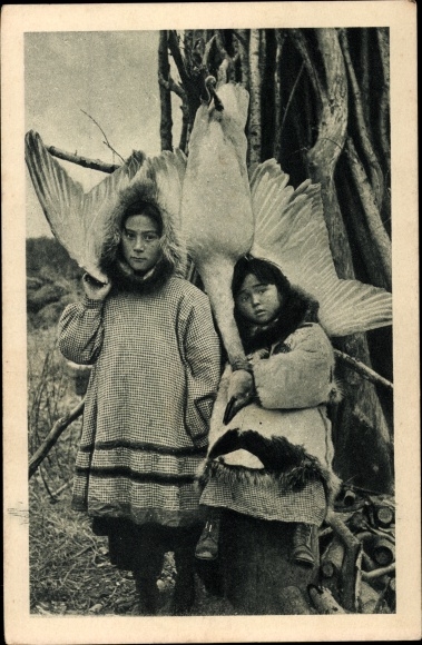 Ak Alaska, Chez les Esquimaux, Eskimo-kinderen, geschoten gans