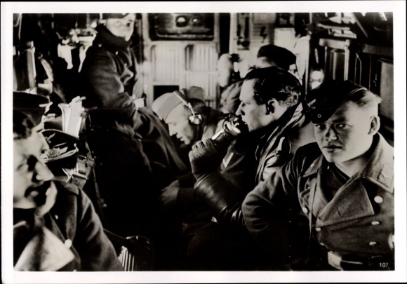 Photo supplies for the Norwegian company, radio, Wehrmacht soldiers, Luftwaffe, April 1940