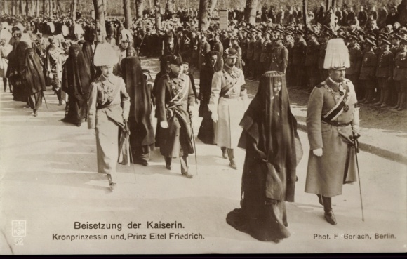 Ak Beisetzung Kaiserin Auguste Viktoria, Kronprinzessin, Eitel Friedrich, August Wilhelm, Adalbert