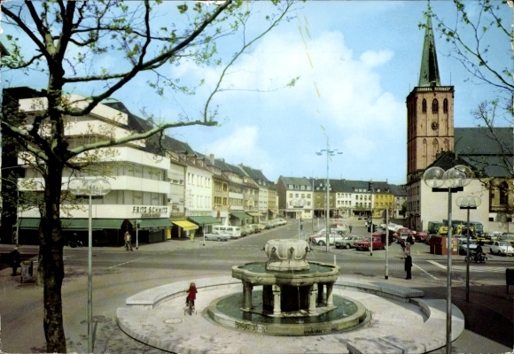 Postcard Viersen in North Rhine Westphalia, fountain, church, buildings, trees, street view, blue sky