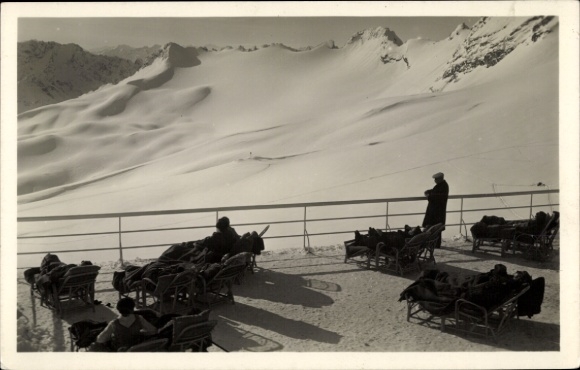 Ak Zugspitze, Zugspitzbahn, Sporthotel, obere Liegeterrasse