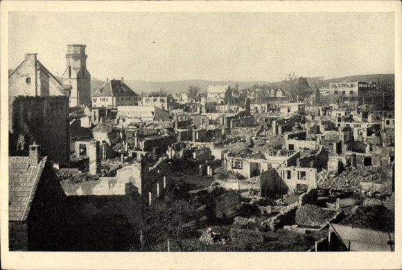 Ak Freudenstadt im Schwarzwald, Gesamtansicht, Nach Brandkatastrophe 1945