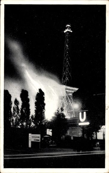 Postcard Berlin Charlottenburg Westend, fire of the radio tower at night, subway station