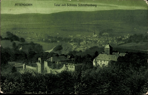 Ak Attendorn in het Sauerland, totaal vanaf kasteel Schnellenberg