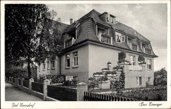 Postcard Bad Nenndorf in the district of Schaumburg, view of the Niemeyer house