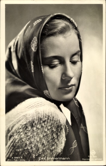 Postcard actress Eva Immermann, portrait, headscarf, Ross A 3592/1
