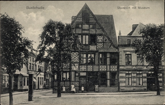 Postcard Buxtehude in Lower Saxony, Stavenort, museum, exterior view, decorated facade, children