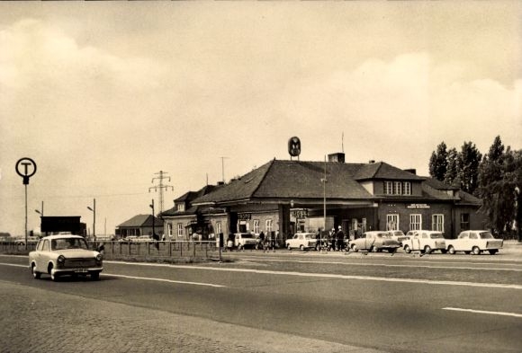 Ak Köckern Sandersdorf Brehna in Saksen Anhalt, rustplaats langs de snelweg, tankstation