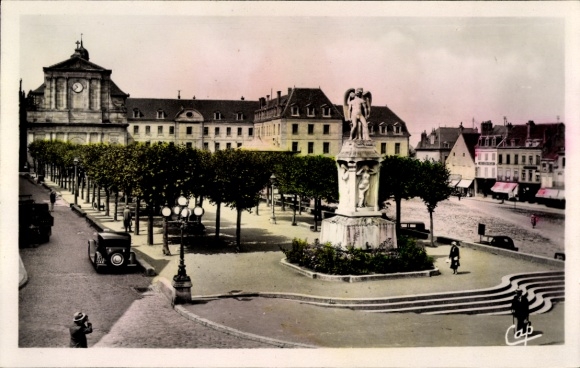 Ak Autun Saône et Loire, Kriegerdenkmal, Promenade de la Terrasse