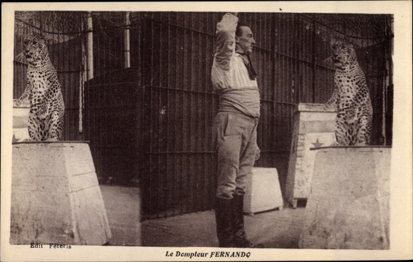 Postcard Le Dompteur Fernando, Leopards