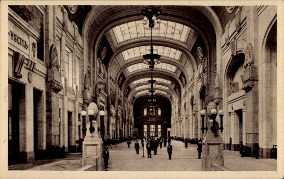 Postcard Milano Milan Lombardy, Central Station, Head Gallery