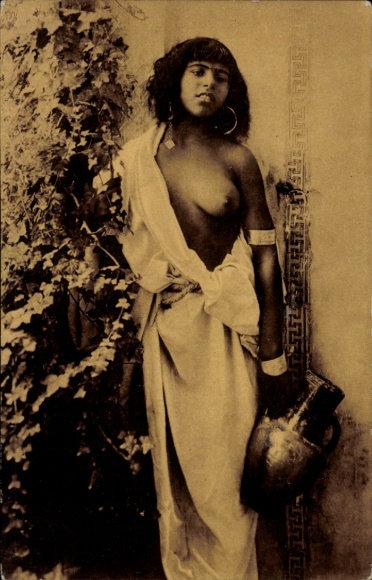 Postcard Fillette Bedouin, female nude, breasts, carafe, Maghreb