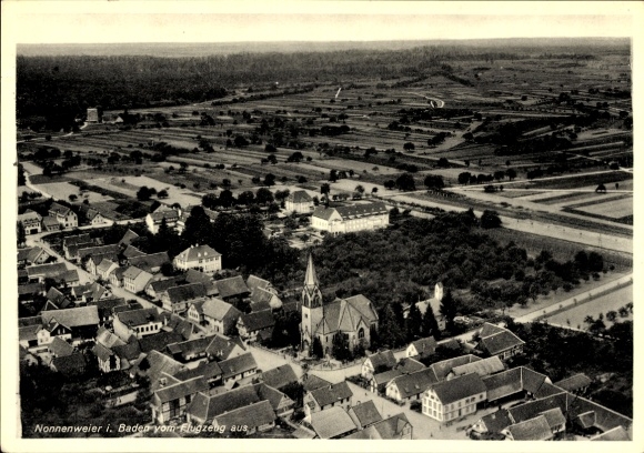 Ak Nonnenweier Schwanau in Baden, Luftaufnahme von  Kirche, Weinberge
