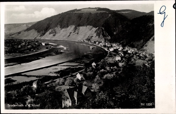 Ak Brodenbach a.d. Mosel, Panoramablick auf den Ort