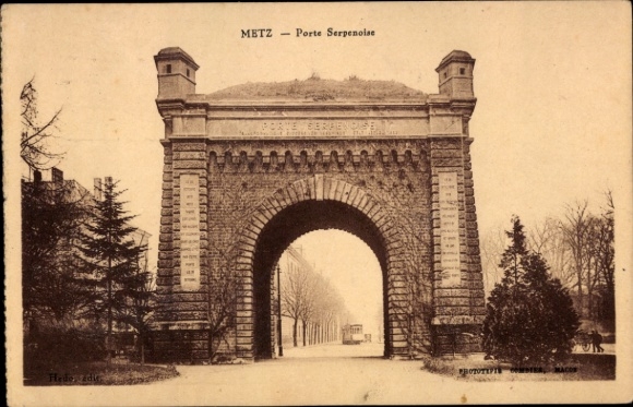 Ak Metz Moselle, Porte Serpenoise in   Architektur, 
