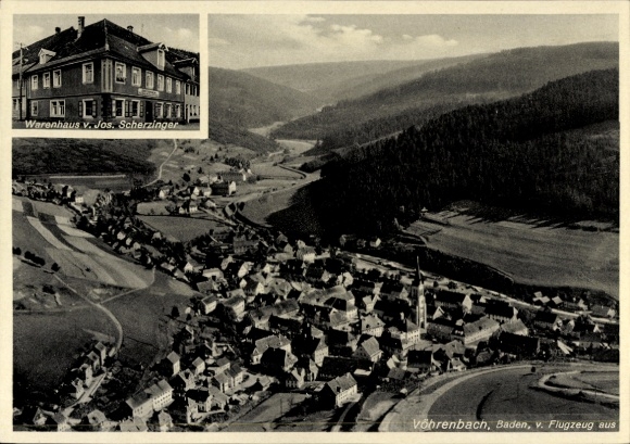 Ak Vöhrenbach in Baden Württemberg, Linachtal, Luftaufnahme,  Warenhaus v. Jos. Scherzinger
