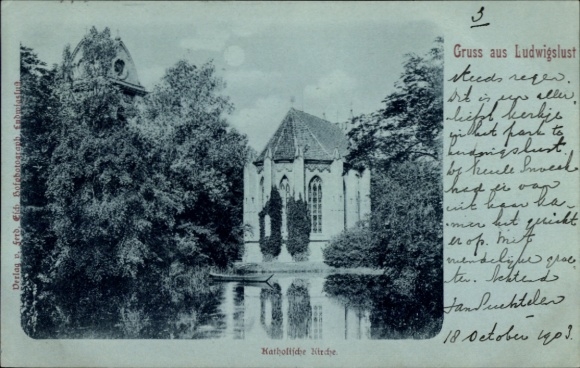 Postcard Ludwigslust in Mecklenburg, Catholic Church, idyllic park, quiet water surface, old Ar