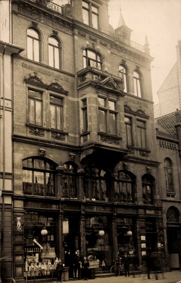 Photo Postcard Hannover in Lower Saxony, residential building, business