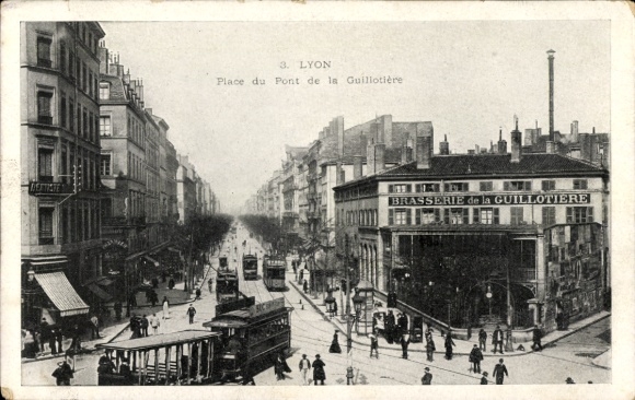 Ak Lyon Rhône,  Place du Pont de la Guillotière, Brasserie de la Guillotière, Straßenbahnen
