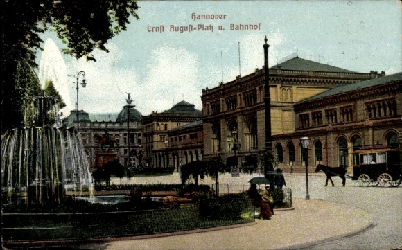 Ak Hannover in Niedersachsen, Ernst August Platz, Bahnhof, Fontäne