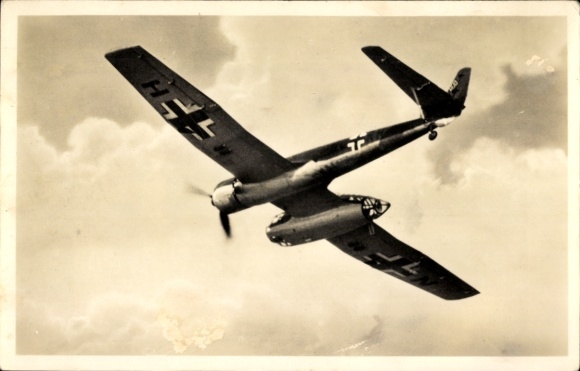 Postcard German Air Force, Blohm & Voss BV 141 special purpose aircraft, BMW double star engine 801