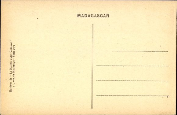 Ak Tulear Madagascar, struisvogelveren plukkend