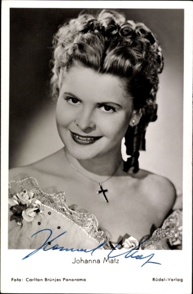 Postcard actress Johanna Matz, portrait, autograph