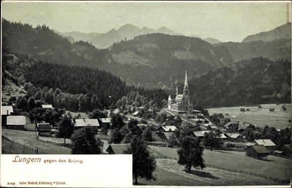PC Lungern Canton Oberwalden, town view towards Brünig