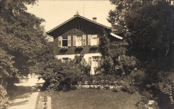Photo Postcard Tutzing on Lake Starnberg Upper Bavaria, residential house, garden
